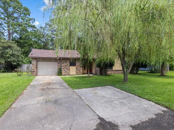 1405 Mixon Dr, Fort Walton Beach, FL 32547