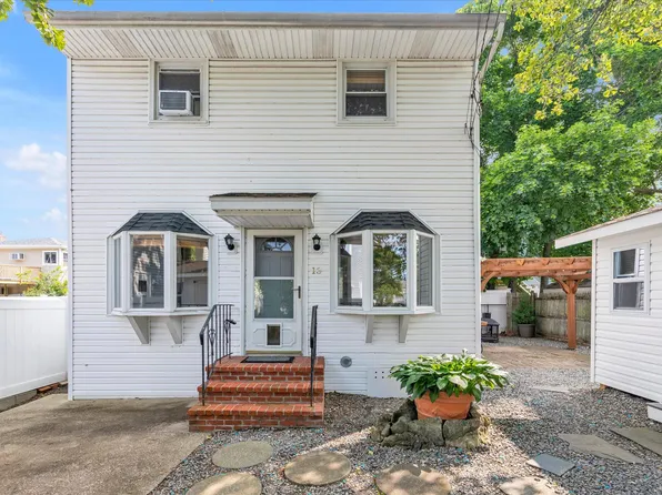 13 7th Street, Bayville, NY 11709