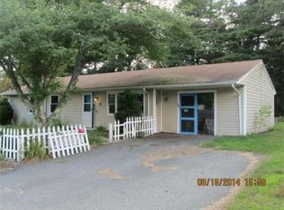 24 Dennis Ln, Wareham, MA 02571