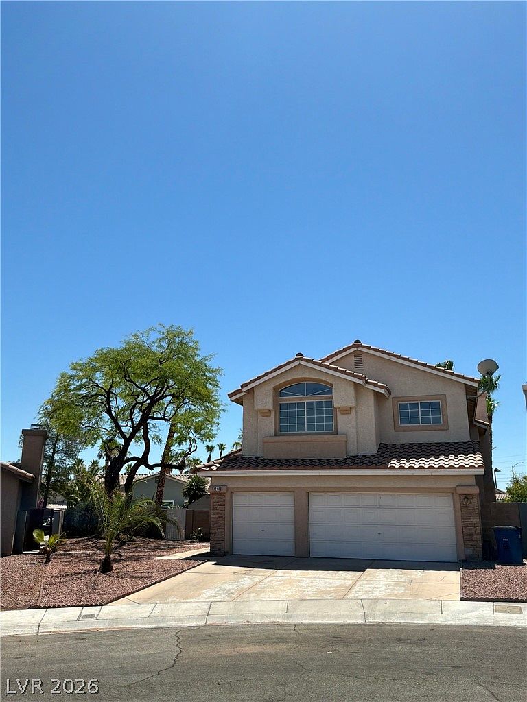 3240 Ariba St — front
