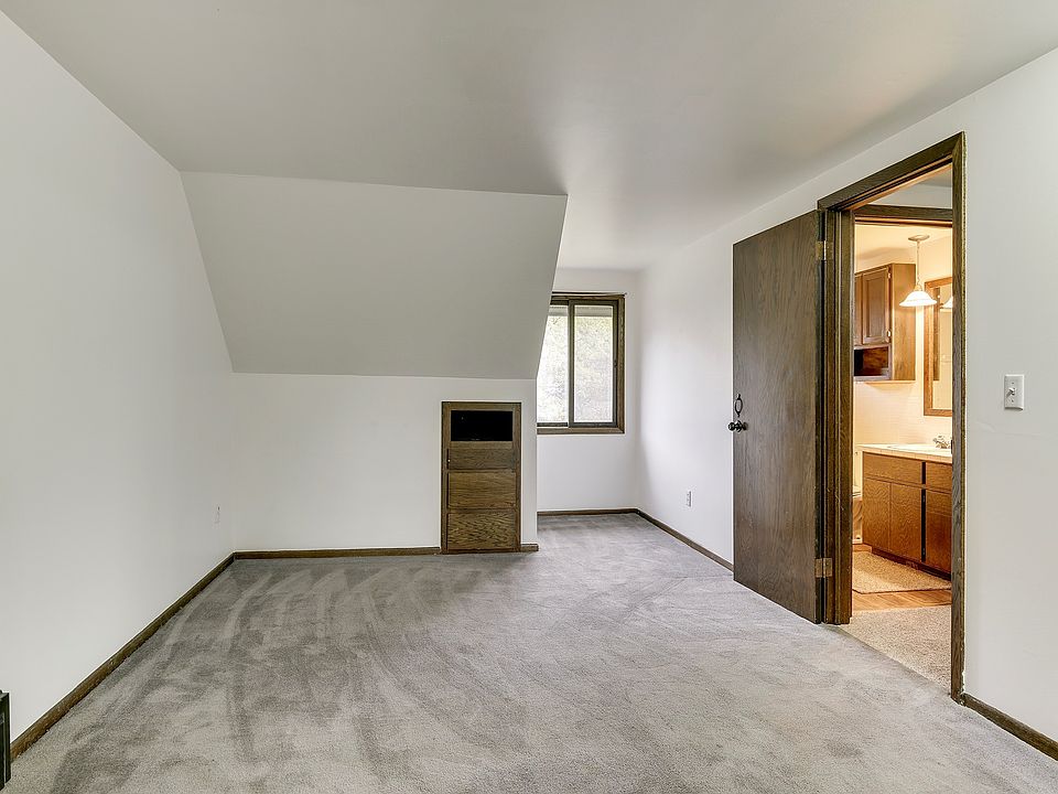 2nd image of 2866 Lakeview Ave
