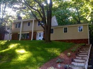 1108 Heckel Dr, Mountainside, NJ 07092