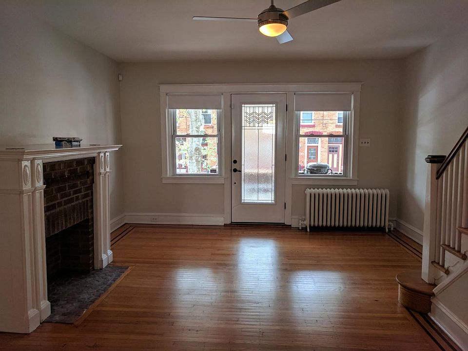 Entry Room view to Front Door
