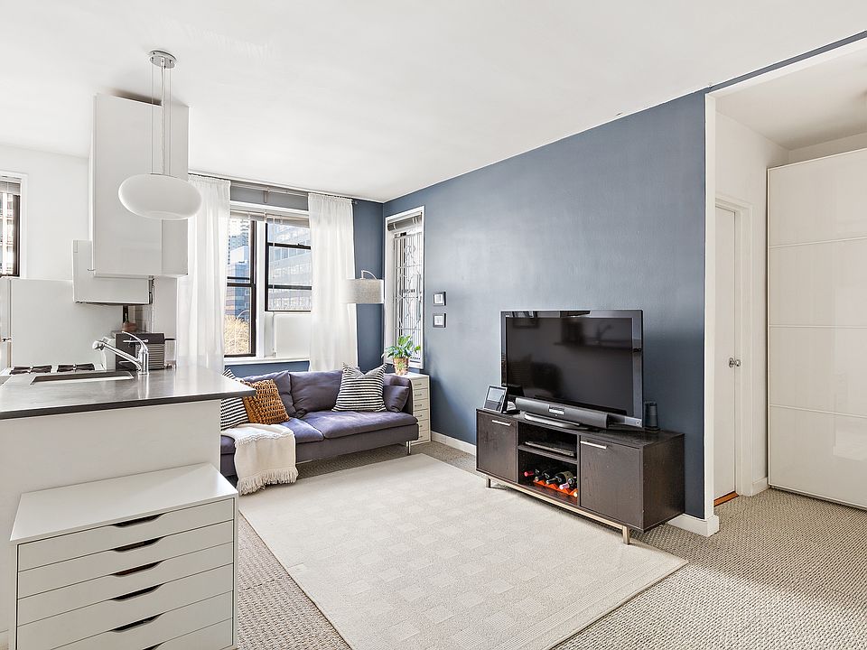1st image of 350 E 30th St APT 3T