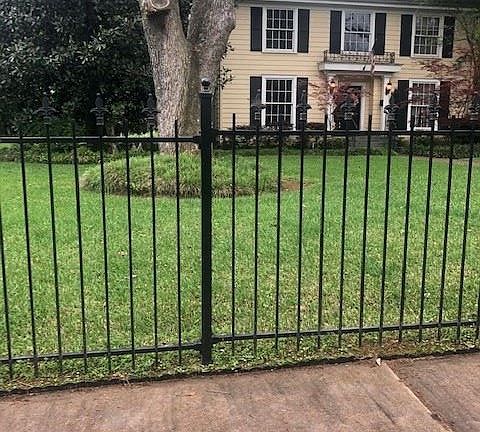 2nd image of 708 Noel Dr