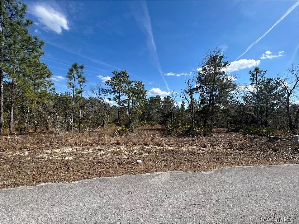 1st image of 14 Smilax Ct S