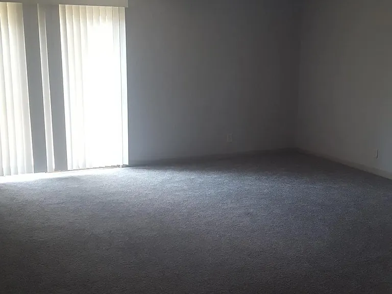 7234 Maryland Ave — Photo 6