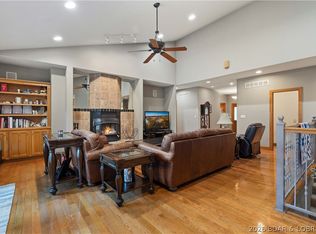 46 Black Rd, Kaiser, MO 65047