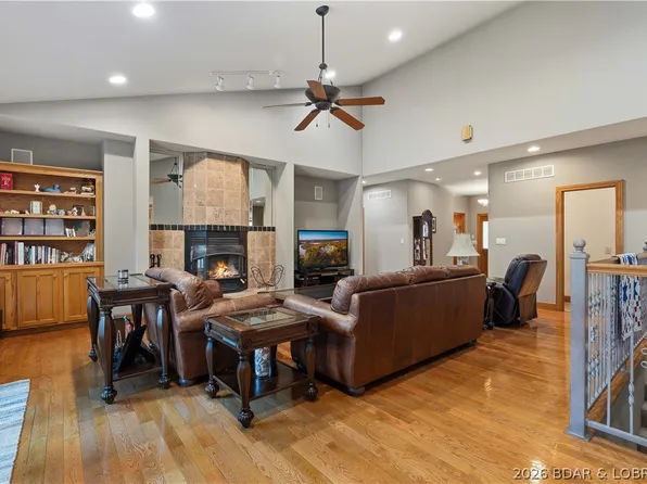 46 Black Rd, Kaiser, MO 65047