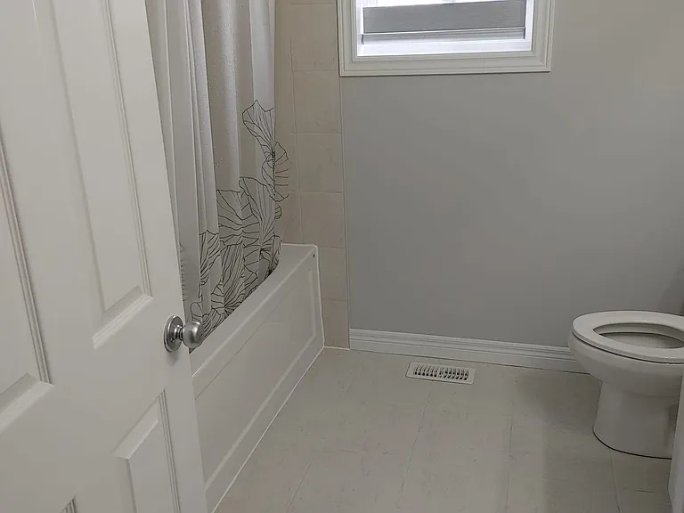 84 Keating St #UPPER LEVEL — Photo 20