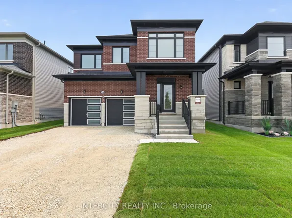 14 Legacy Cir, Wasaga Beach, ON L9Z 0L8