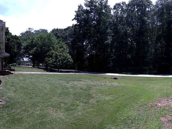 4th image of 410 Pierpont Avenue Ext