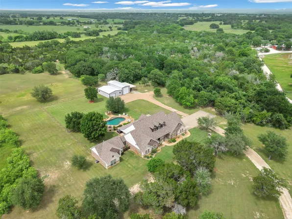 3568 Green Meadows Dr, Glen Rose, TX 76043