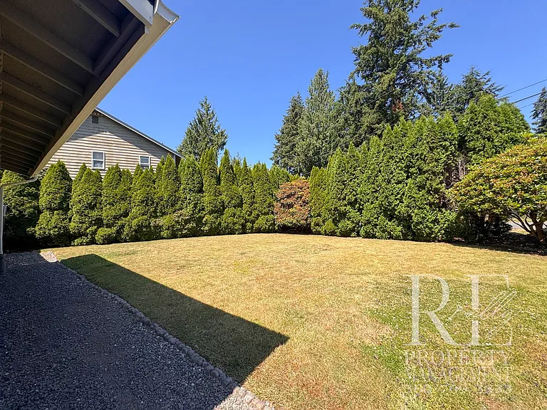 8240 NE Seawind Ave — Photo 21