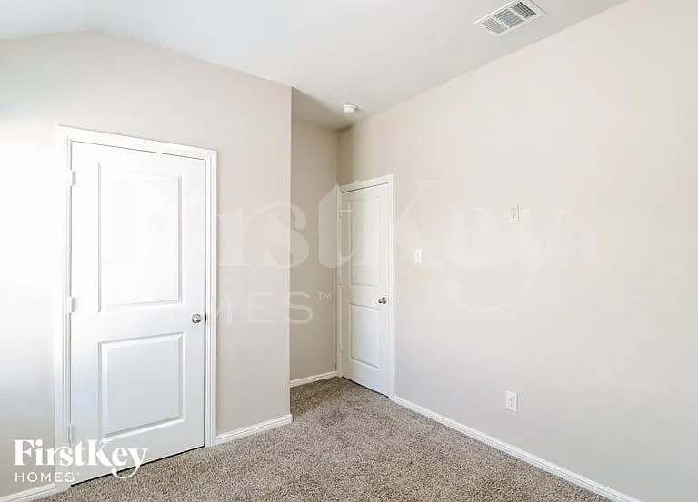 4624 Corktree Ln — Photo 10