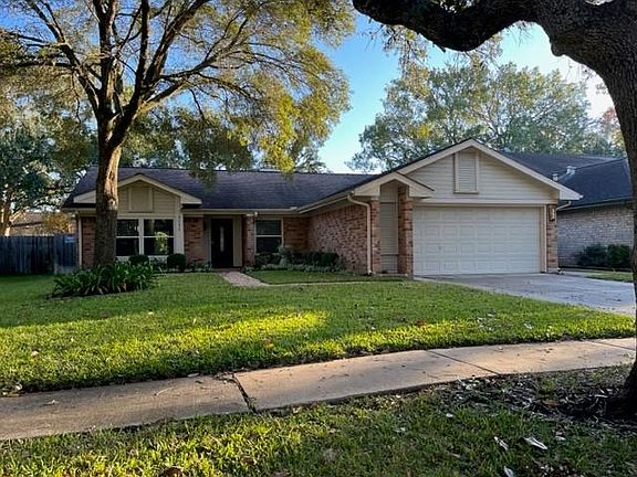 2nd image of 2111 Braesmeadow Ln