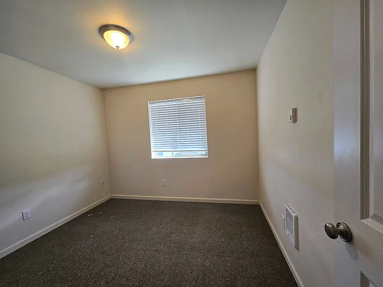 1802 College St #1810 — Photo 22