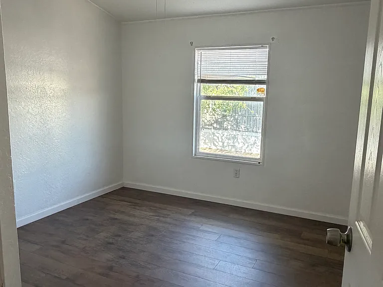 23 Paradise Ave — Photo 19