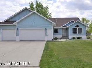 1975 Prairie Ln NE, Owatonna, MN 55060