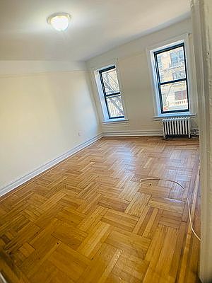 5th image of 815 W 181st St APT 1B