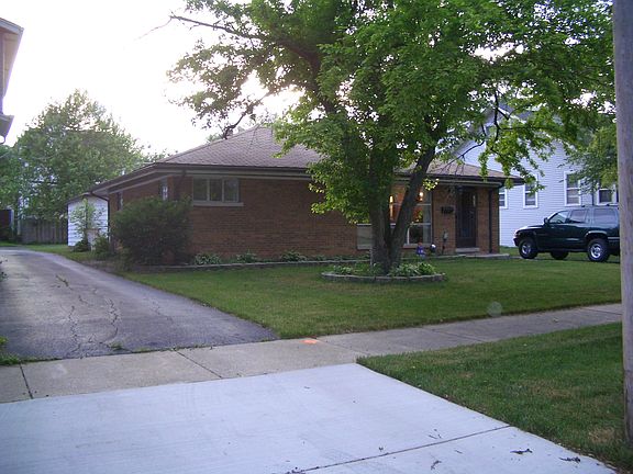 2nd image of 3836 Lawn Ave