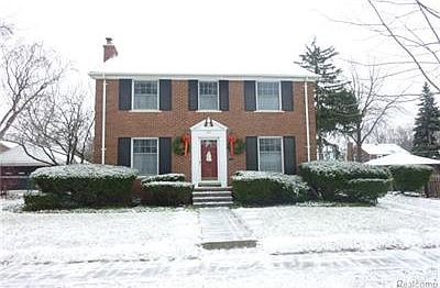 1st image of 611 Claremont St