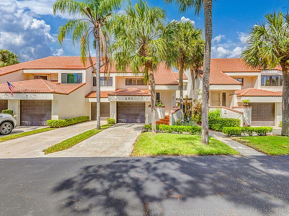 3rd image of 201 Sea Oats Dr APT B