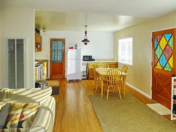 4th image of 2096 Manzanita Ln