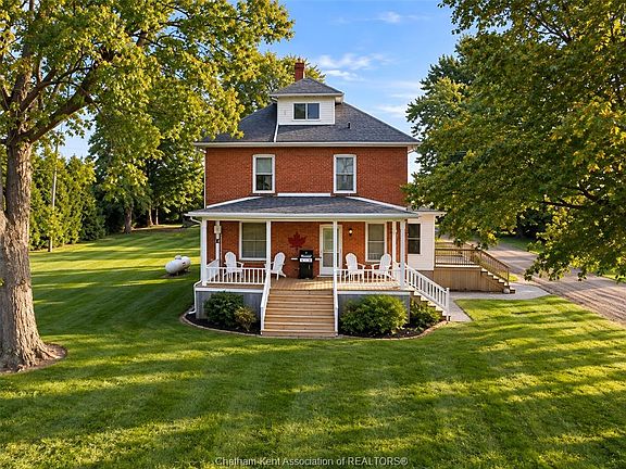 2nd image of 25139 Saint Clair Rd