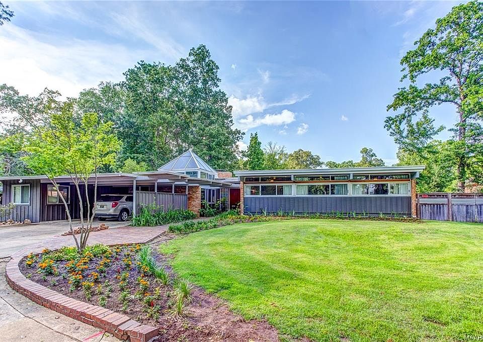 1st image of 2511 Wildwood Dr