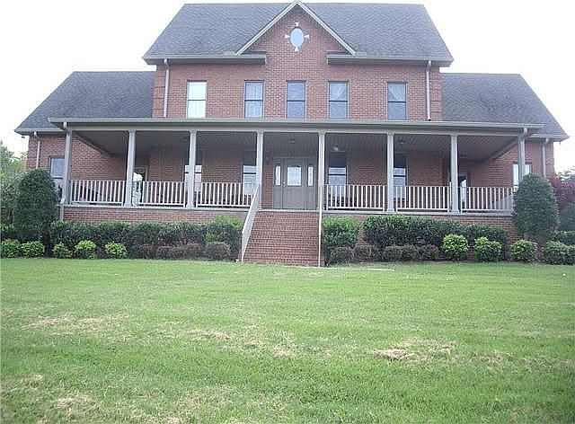 1st image of 105 Lee Hollow Ln