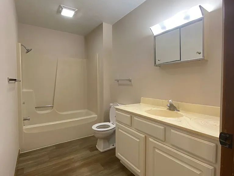 1007 Zollinger Rd — Photo 10