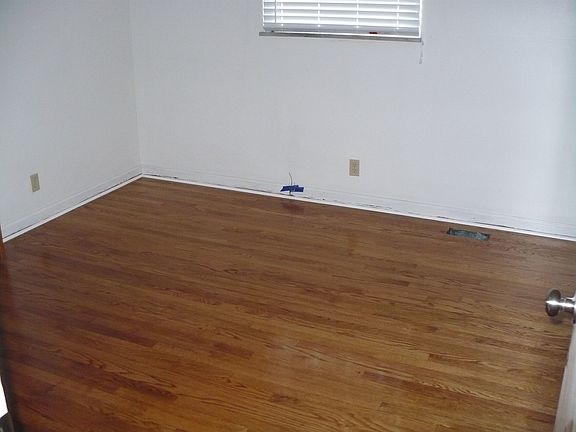 4th image of 113 Brookwood Dr