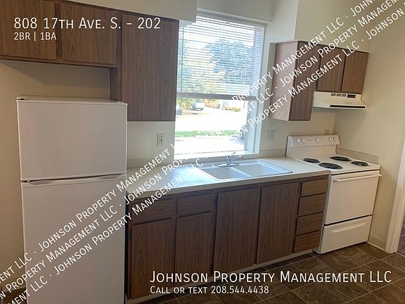 3rd image of 808 17th Ave S APT 202