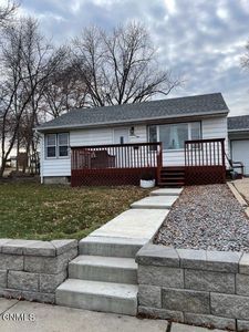 701 1st Ave NW, Mandan, ND, 58554