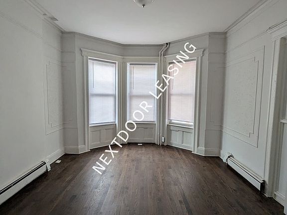 5th image of 133 Boyd Ave #1M