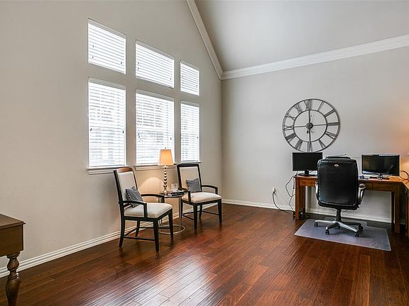 5th image of 3200 Pecan Meadows Dr
