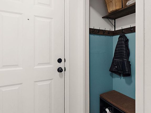 3rd image of 1609 Geske Rd