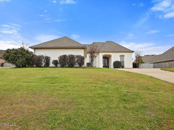 141 Copper Creek Dr, Clinton, MS 39056