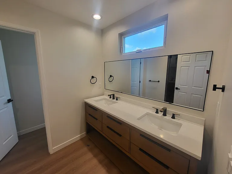 7134 1/2 Yarmouth Ave — Photo 19