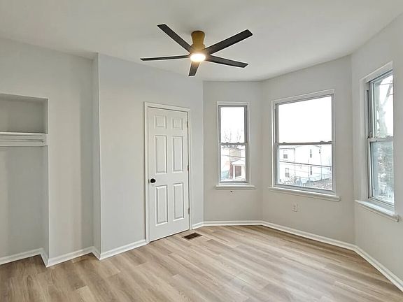 3rd image of 5415 Media St