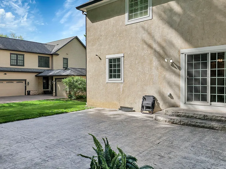 7097 Pleasant Colony Cir — Photo 88