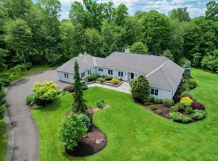50 Windrow Ln, New Canaan, CT 06840