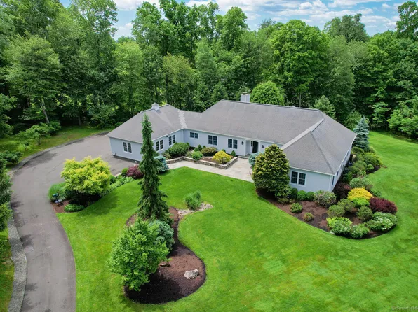 50 Windrow Lane, New Canaan, CT 06840