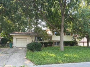 2208 Parkview Dr, Springfield, IL 62704