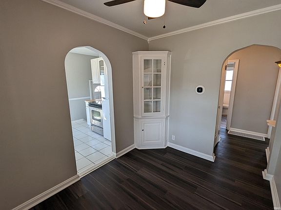 3rd image of 2162 Washington Ave