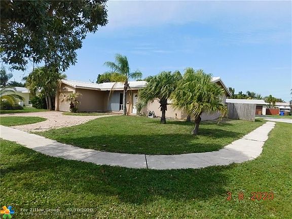 2nd image of 817 SE 17th St