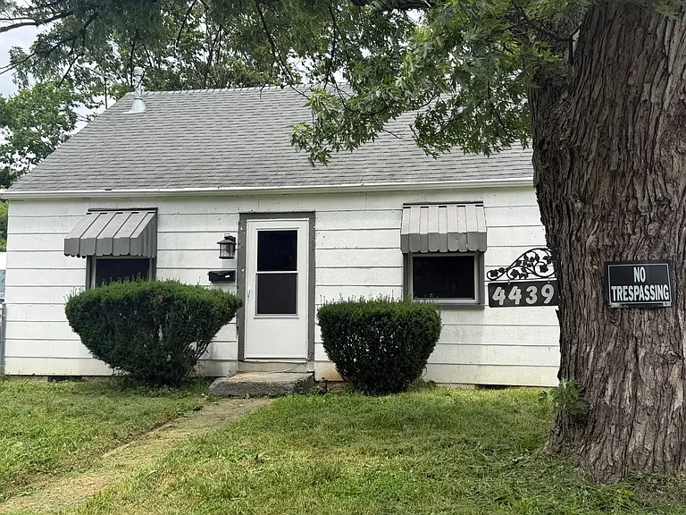 4439 Eichelberger Ave — Photo 10