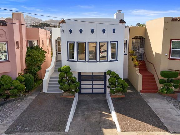 2nd image of 149 Capistrano Ave