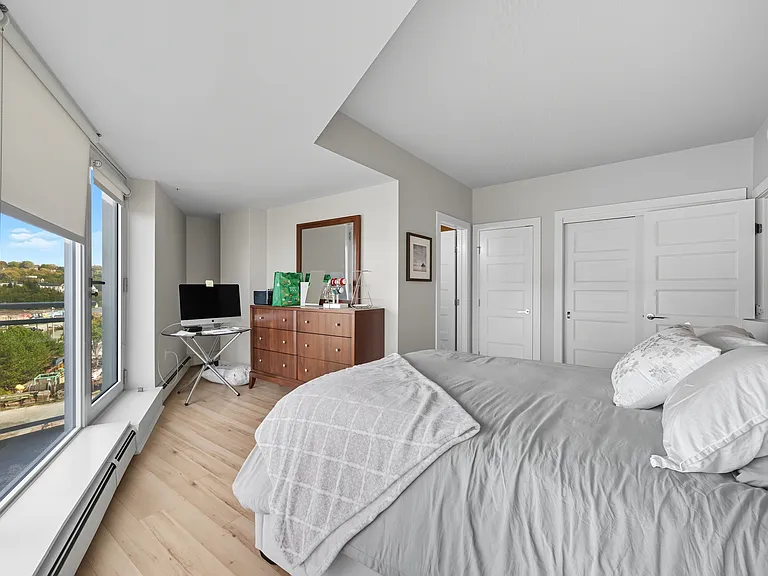 15 Kings Wharf Pl #501 — Photo 18